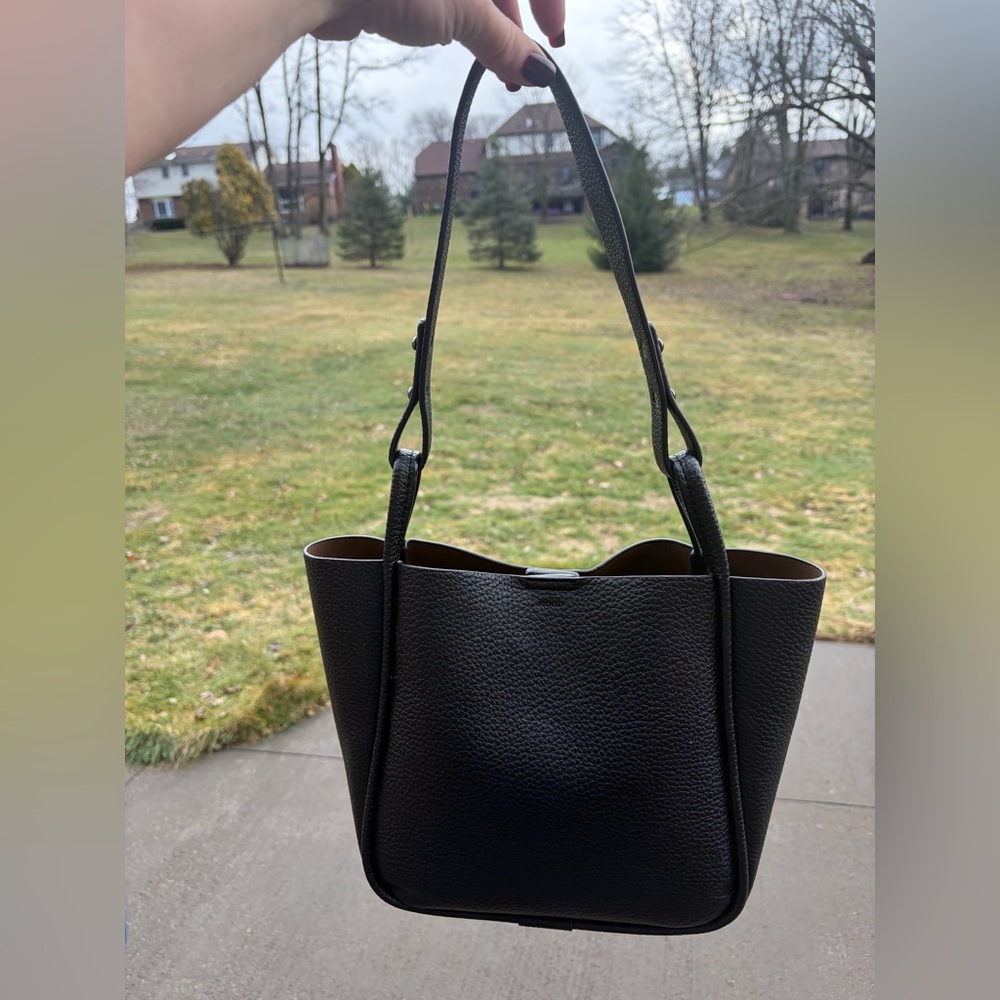 Mood shoulder bag